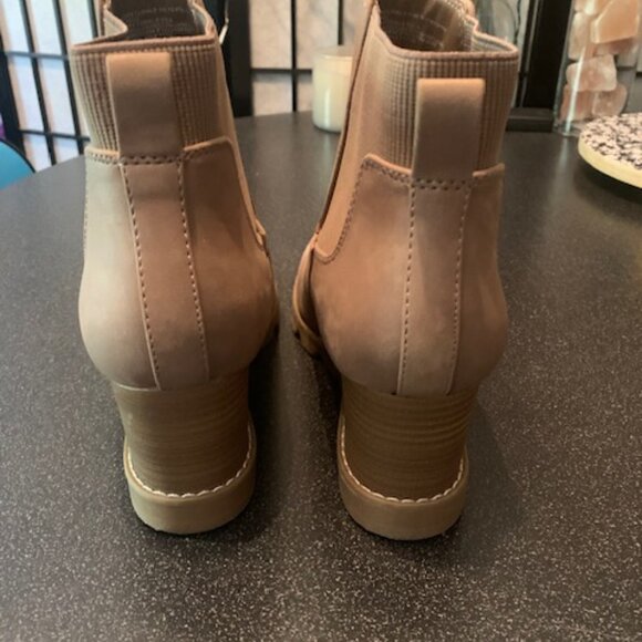 Wedge Ankle Boots-Tan! - Picture 4 of 6
